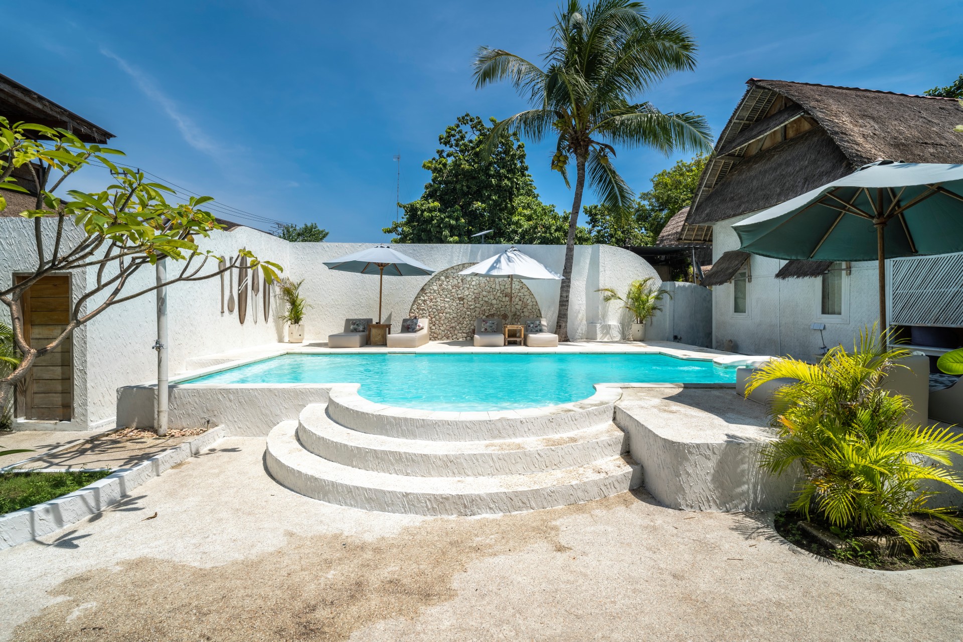 A saltwater pool, and nowhere to rush to