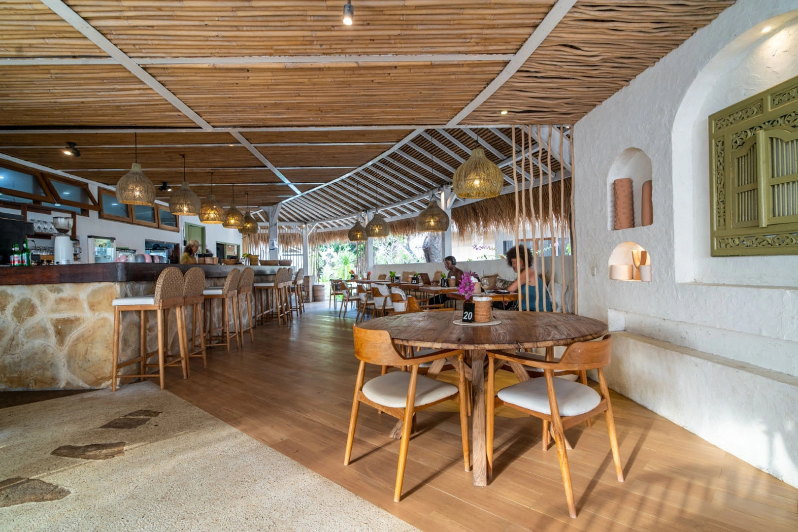 Fresh fish, wood-fired pizza, long lunches