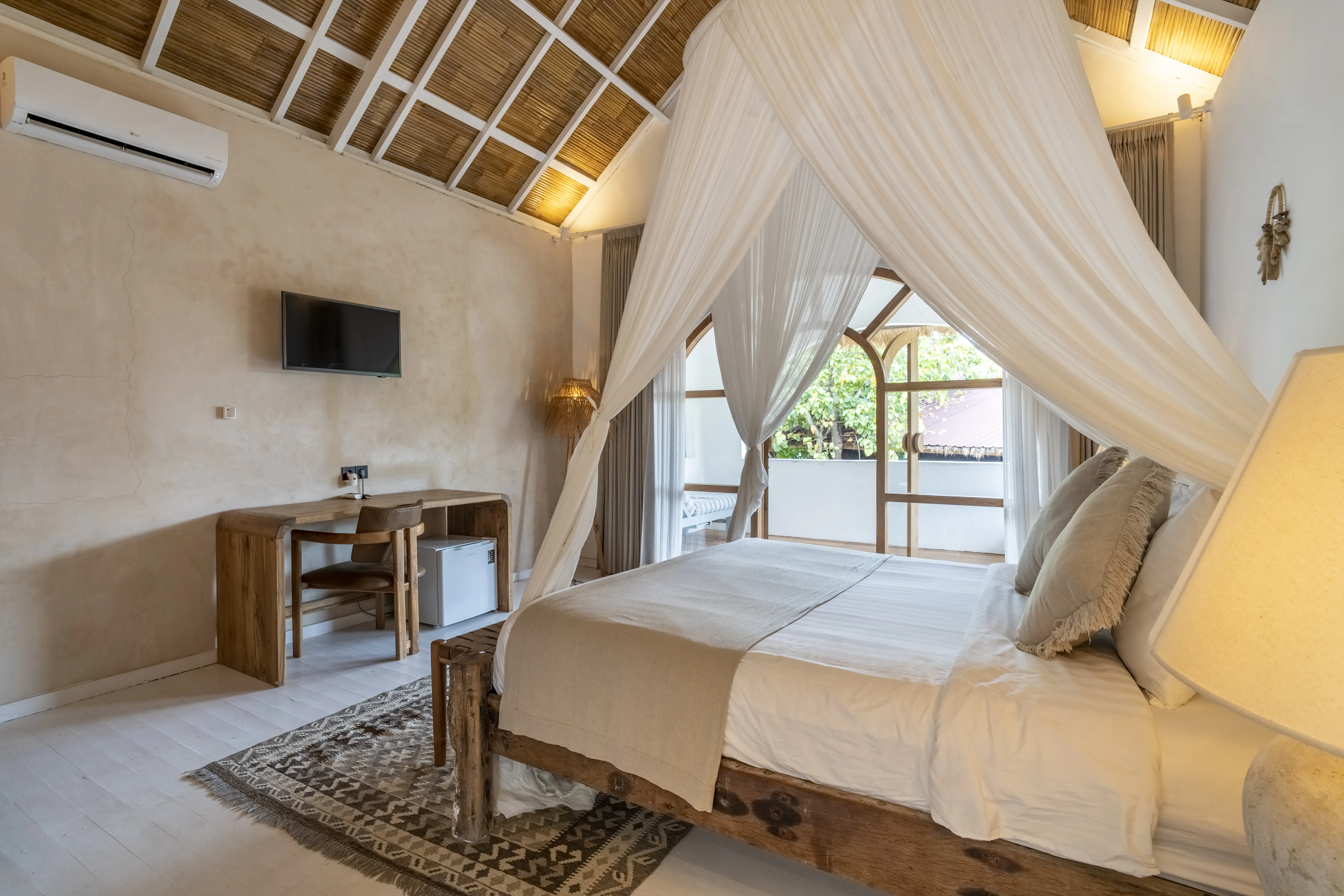 Superior Balcony Bungalow