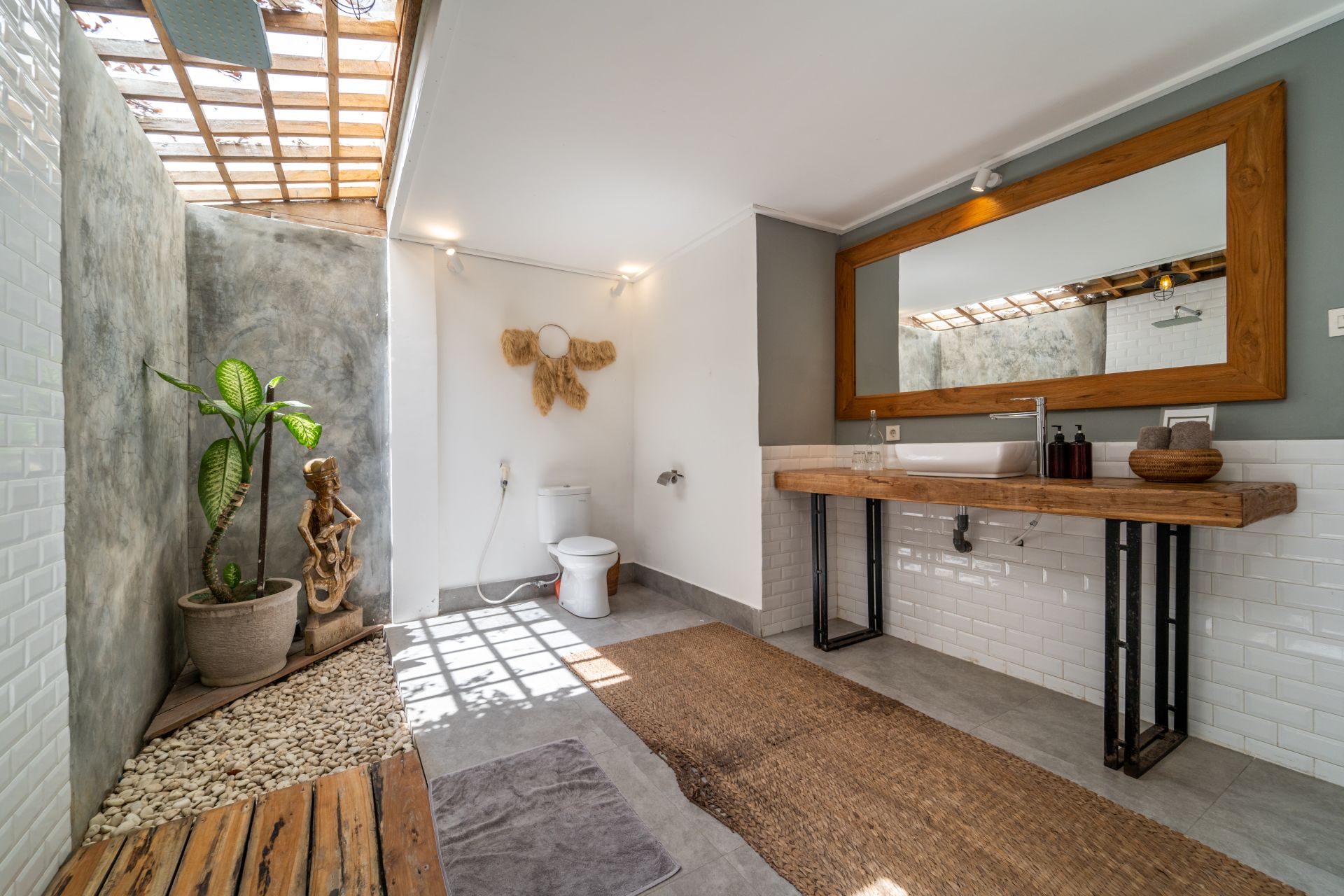 Superior Balcony Bungalow